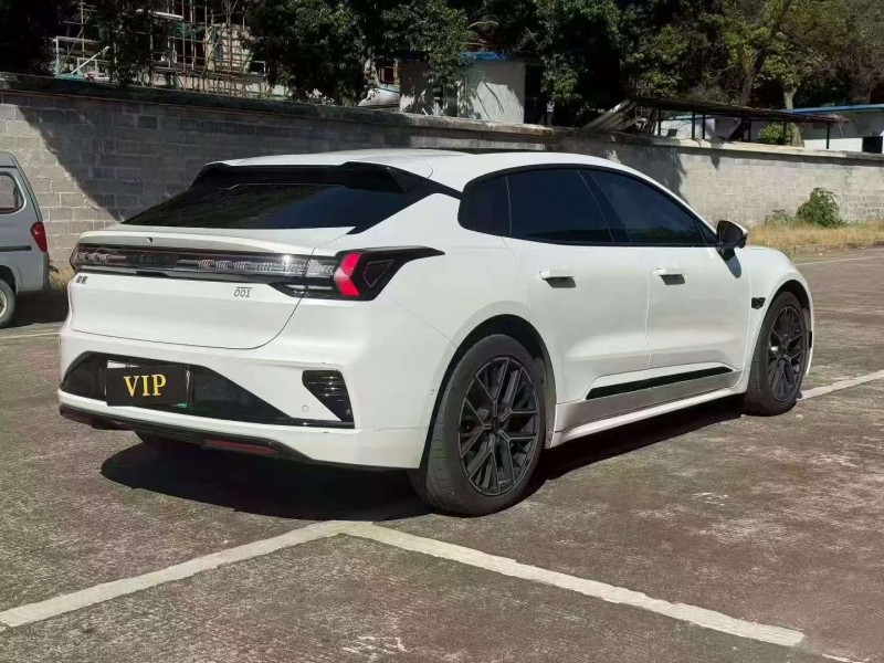 北海26年极氪汽车0017