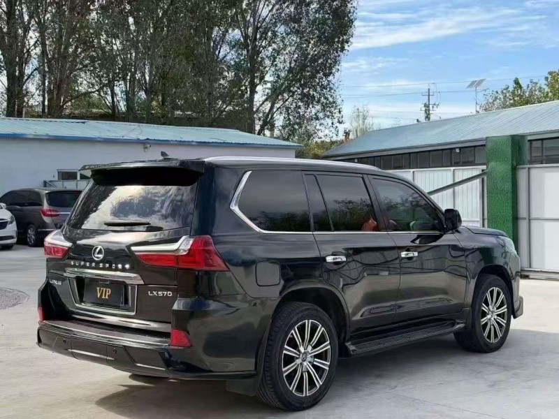 潍坊10年雷克萨斯LX7