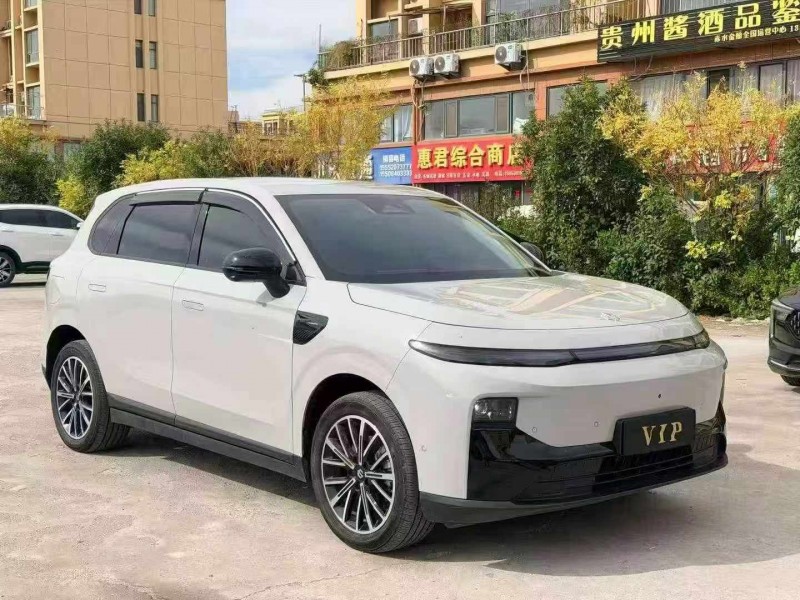 东营25年零跑汽车B103