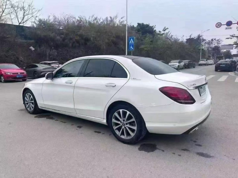 南宁19年奔驰C8
