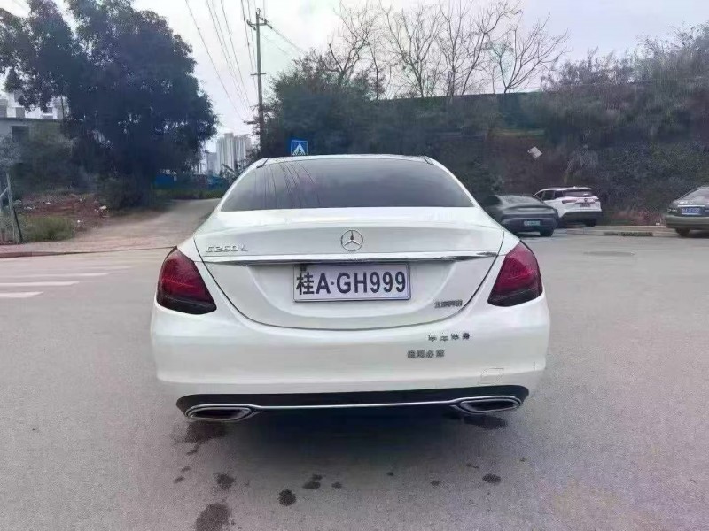 南宁19年奔驰C9