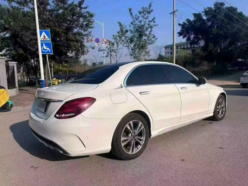 南宁18年奔驰C7