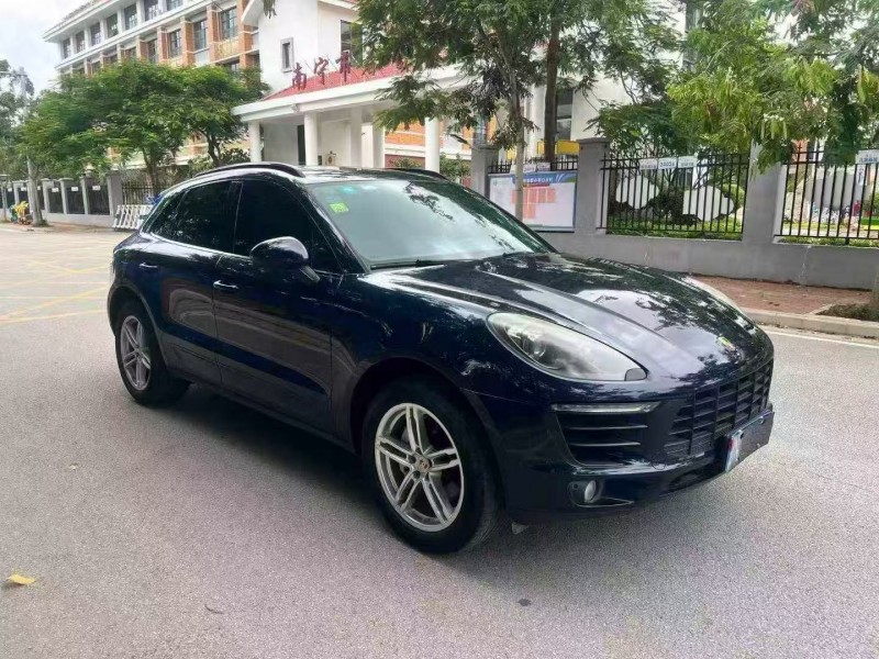 南宁17年保时捷Macan2