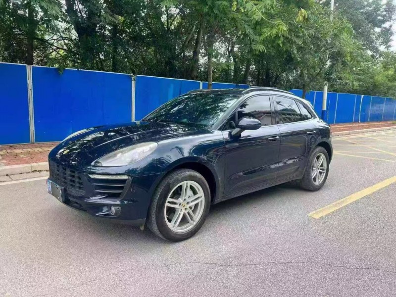 南宁17年保时捷Macan3