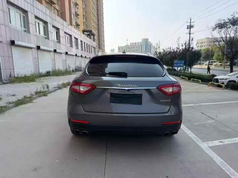 蚌埠18年玛莎拉蒂Levante8