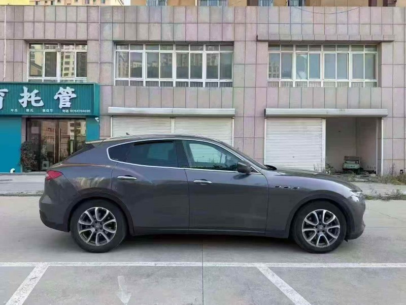 蚌埠18年玛莎拉蒂Levante9