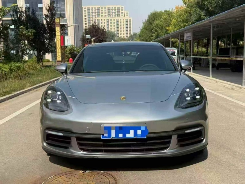 威海18年保时捷帕拉梅拉1
