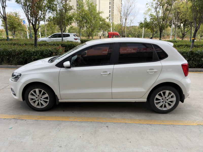济宁15年大众polo5