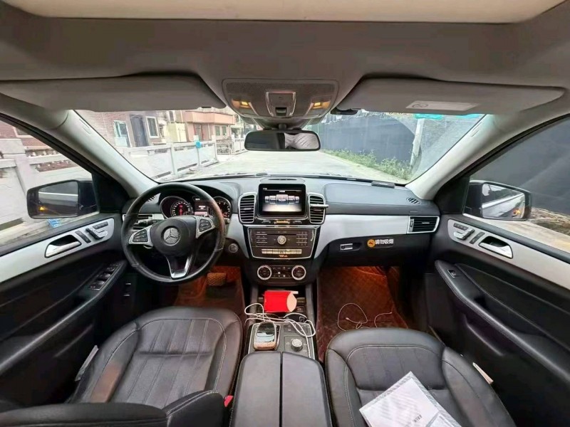 广州18年奔驰GLS5