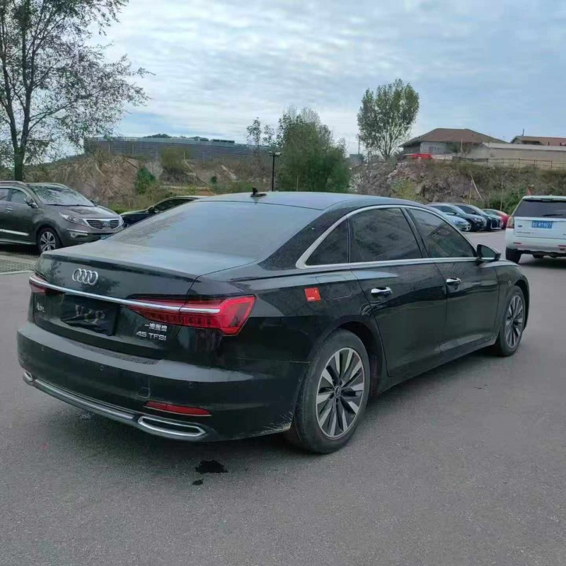 济宁22年奥迪A6L7