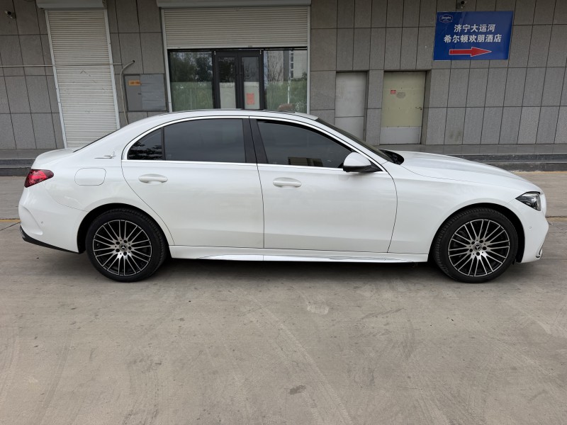 济宁23年奔驰C4