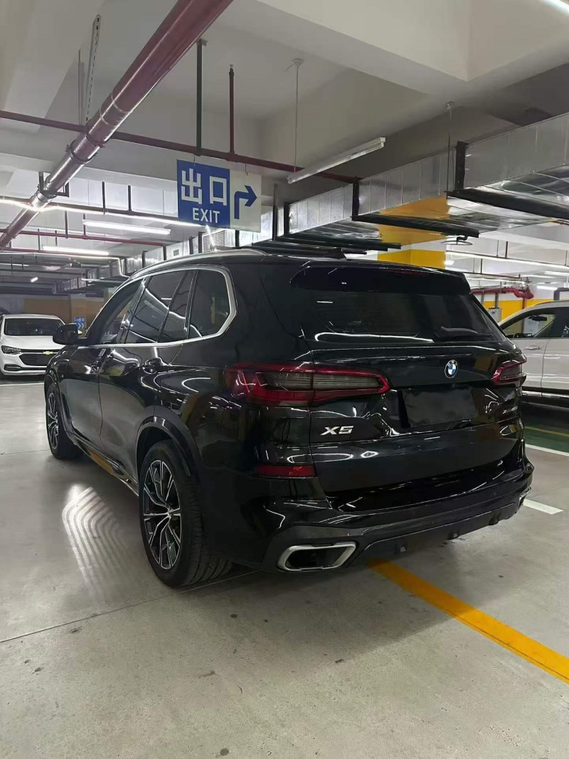 重庆19年宝马X58