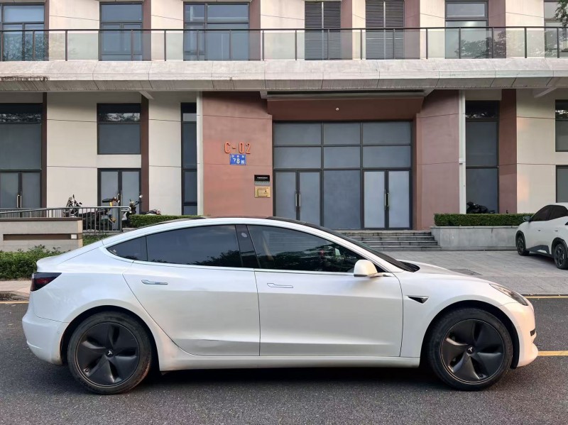 广州20年特斯拉MODEL 37