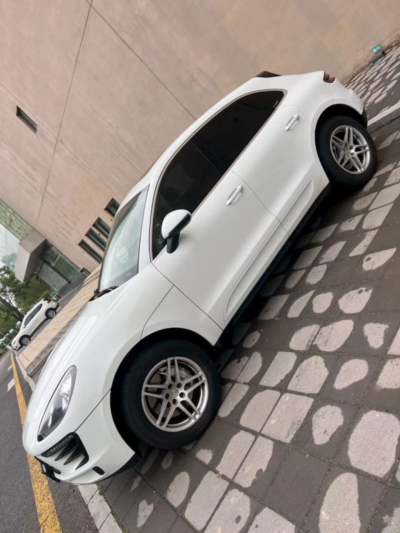 营口18年保时捷Macan2