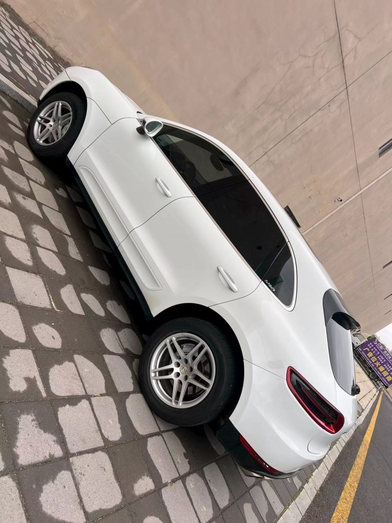 营口18年保时捷Macan7