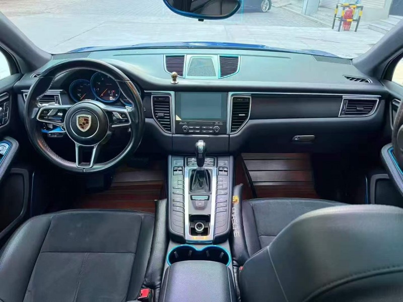 东营16年保时捷Macan4