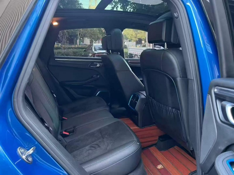 东营16年保时捷Macan7