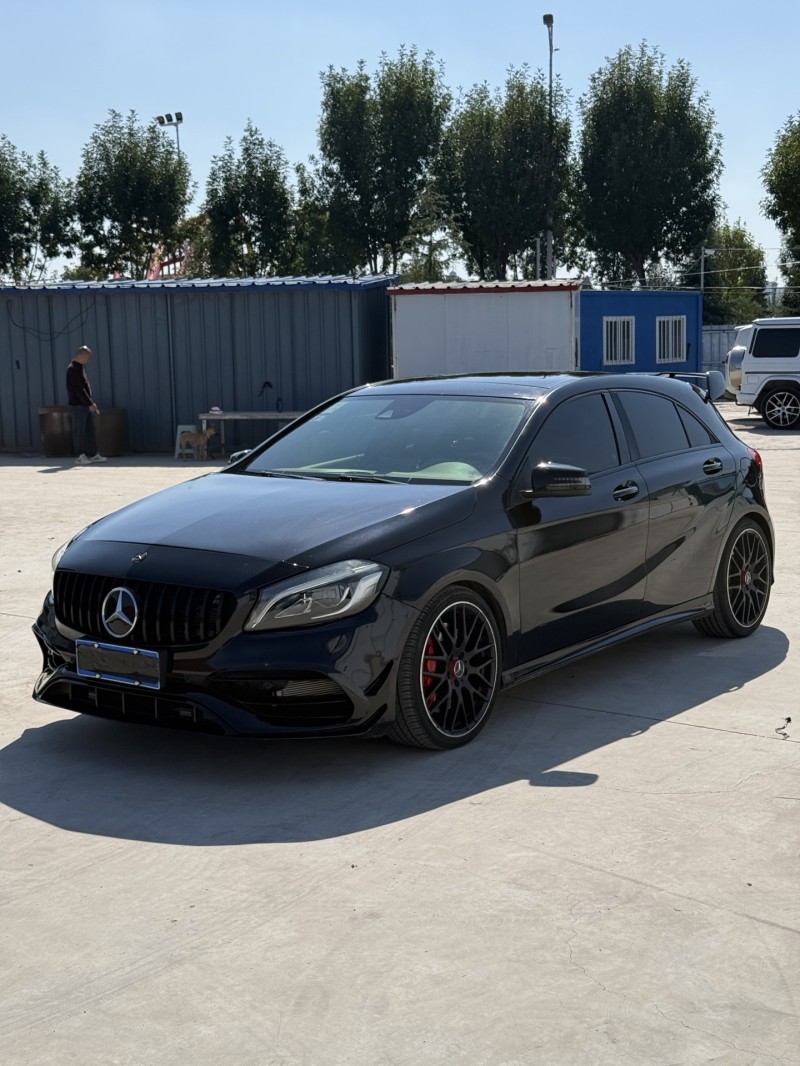 新乡18年奔驰A3