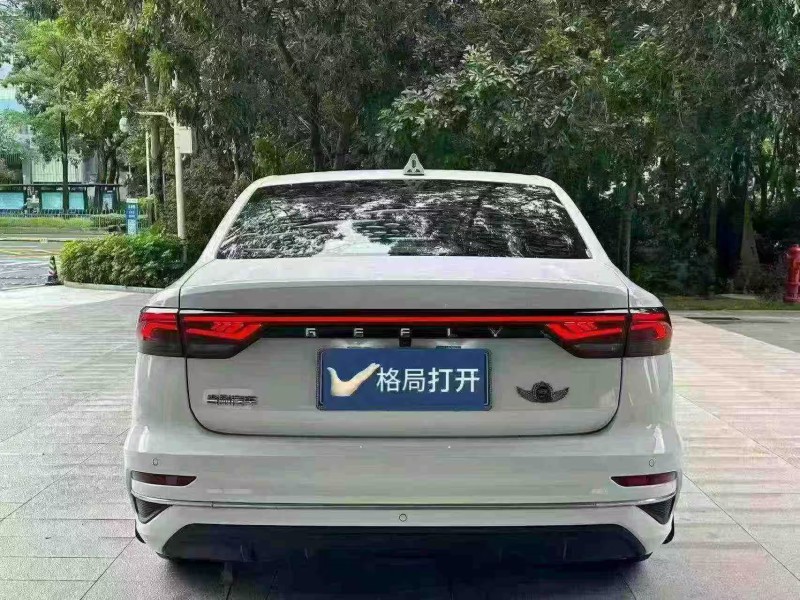 深圳23年吉利帝豪9