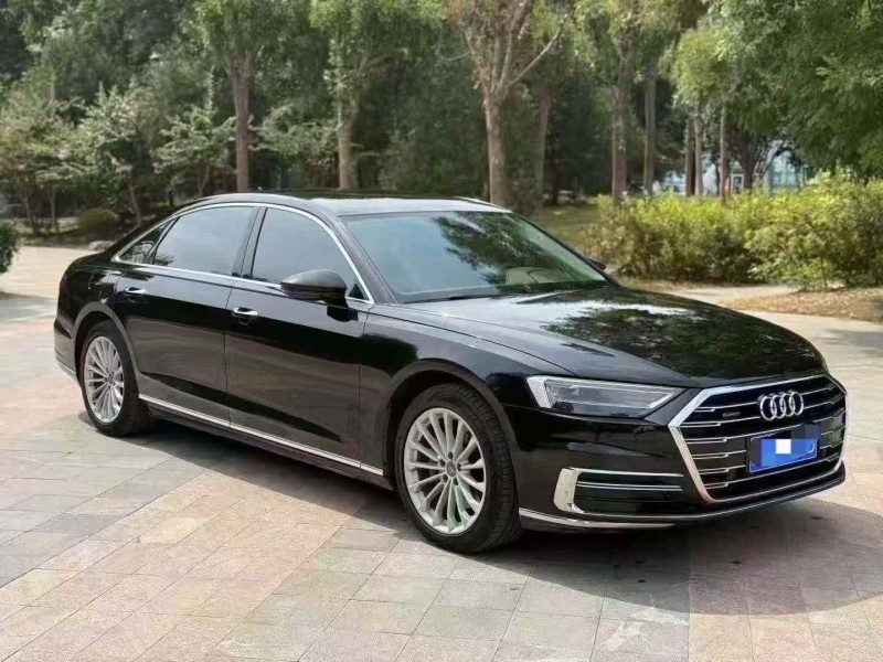 东营21年奥迪A8L3