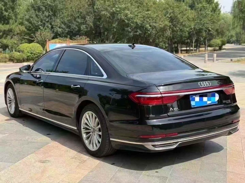 东营21年奥迪A8L7