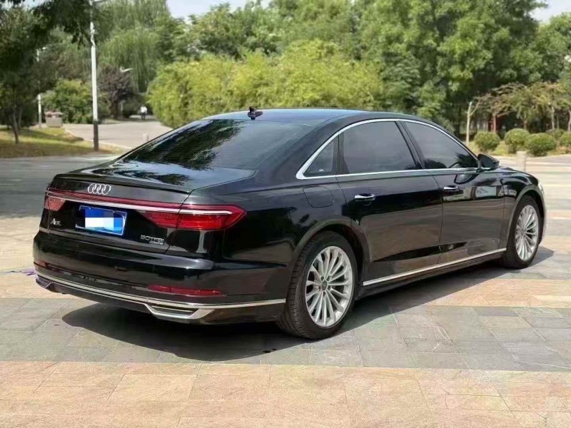 东营21年奥迪A8L8