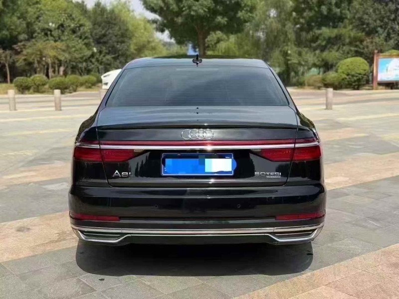 东营21年奥迪A8L9