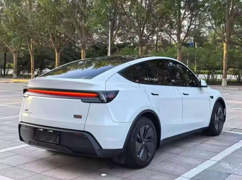 淄博25年特斯拉MODEL Y7