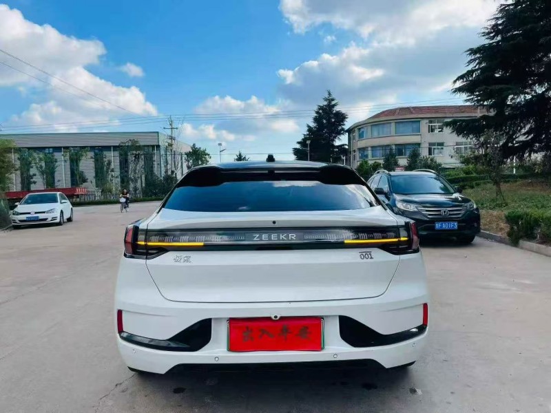 淄博23年极氪汽车0019