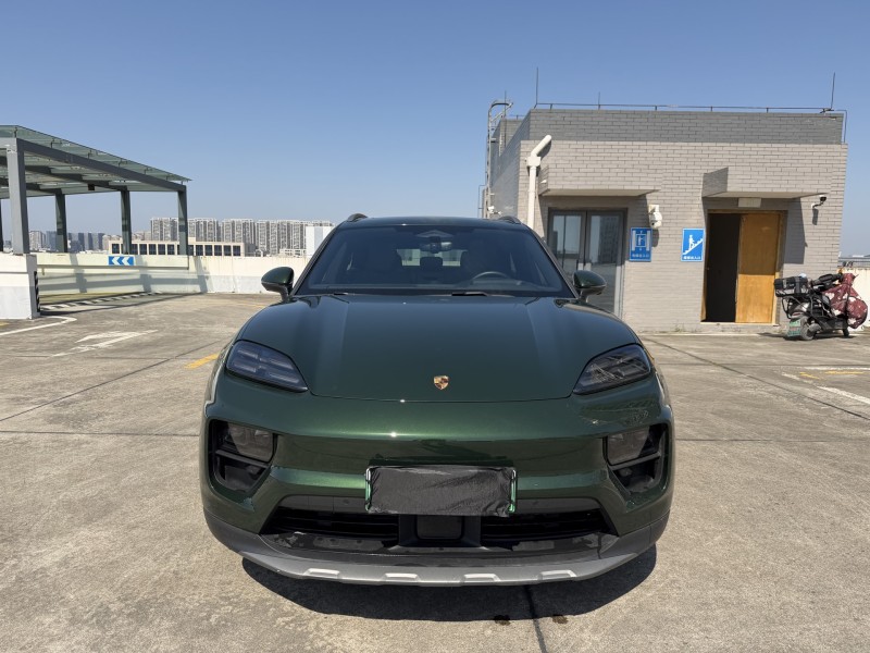淮安25年保时捷Macan1