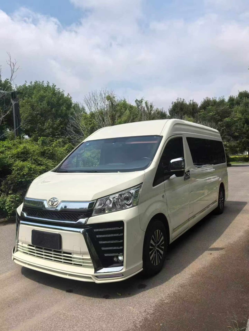 安阳23年丰田海狮2