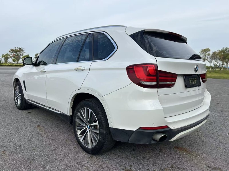 盐城17年宝马X59