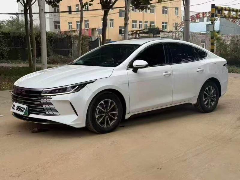 郑州24年比亚迪驱逐舰3