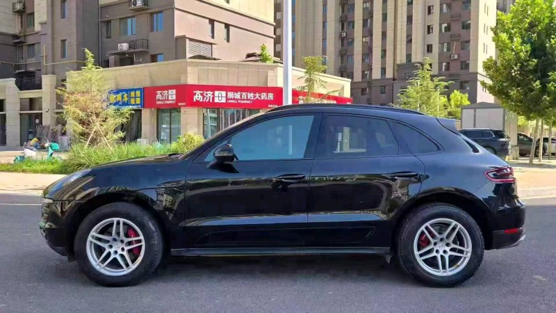 唐山15年保时捷Macan6
