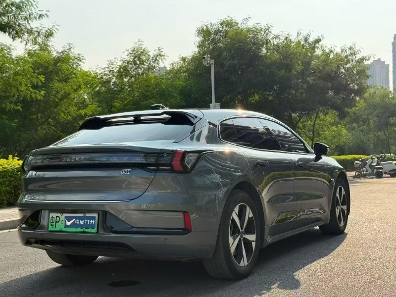东莞24年极氪汽车0016
