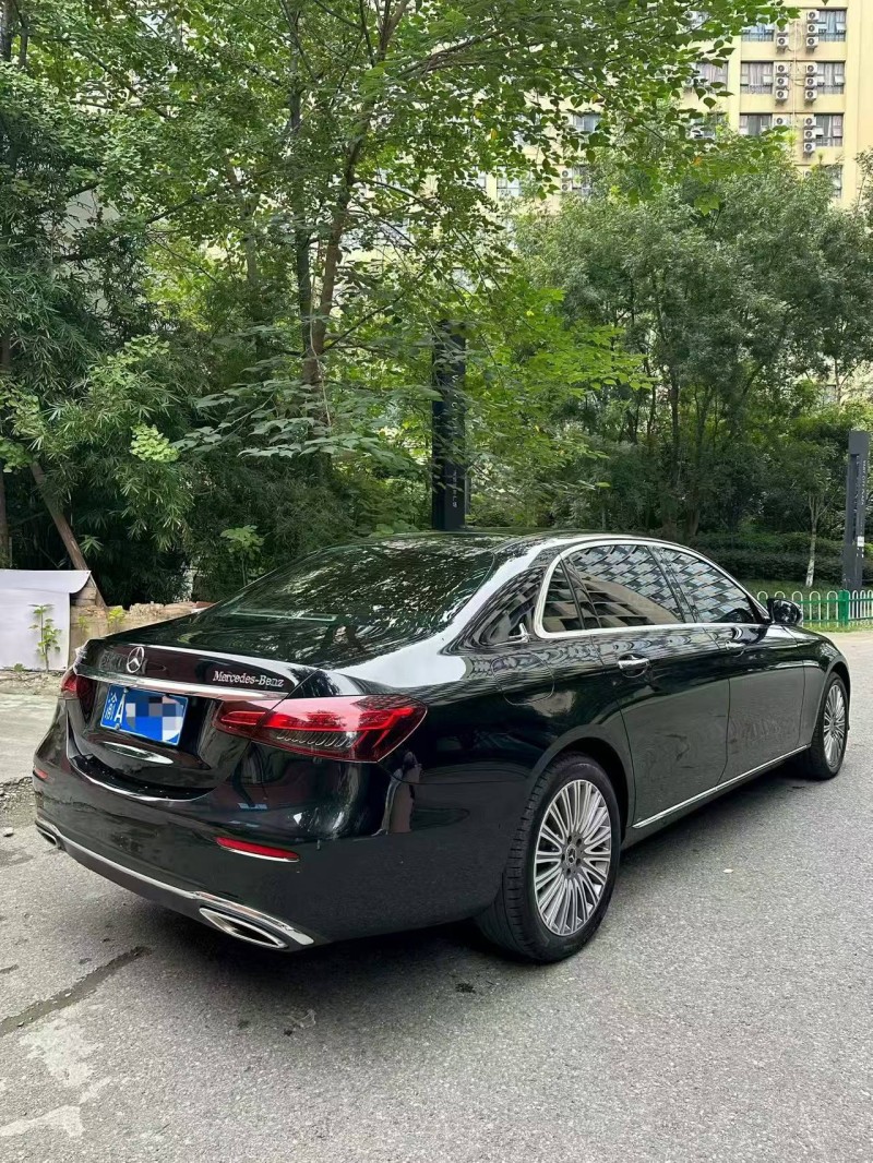 成都22年奔驰E9