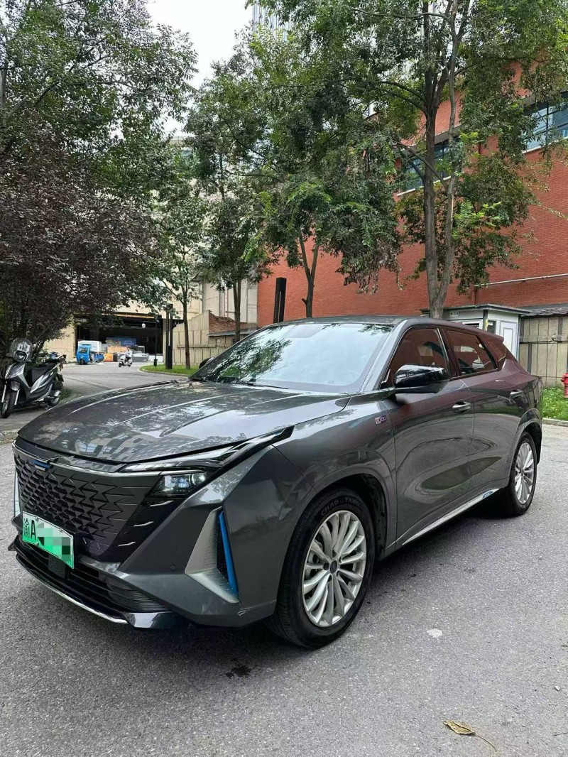 成都23年长安汽车欧尚3