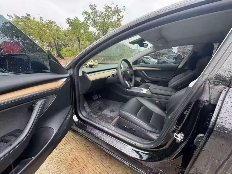 襄阳23年特斯拉MODEL 35