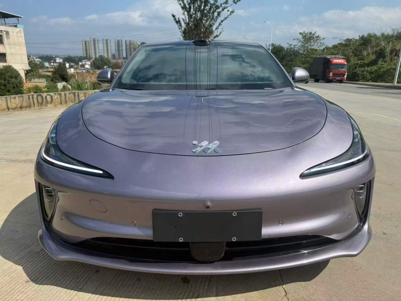 济宁25年智己L61