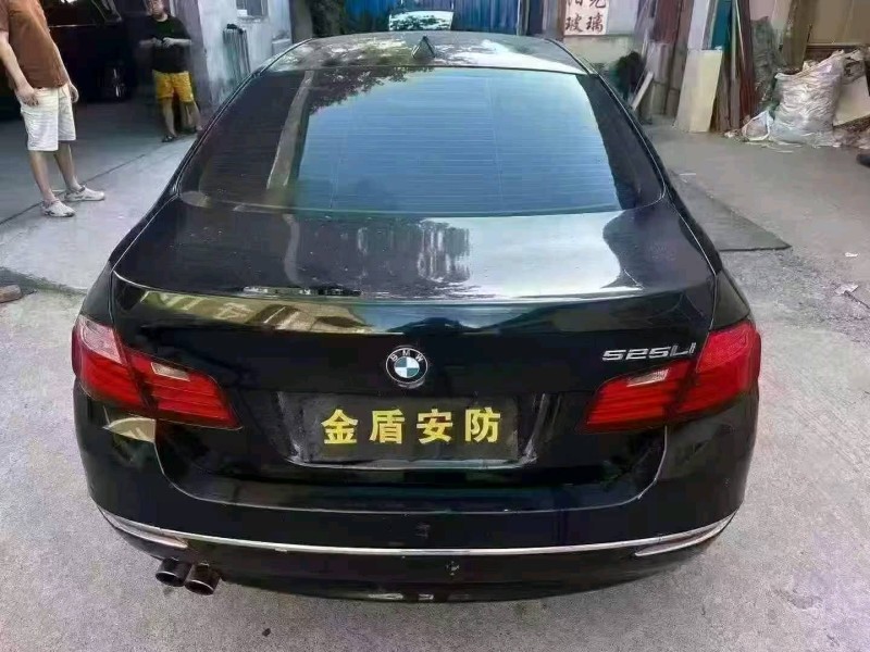 潍坊16年宝马5系9