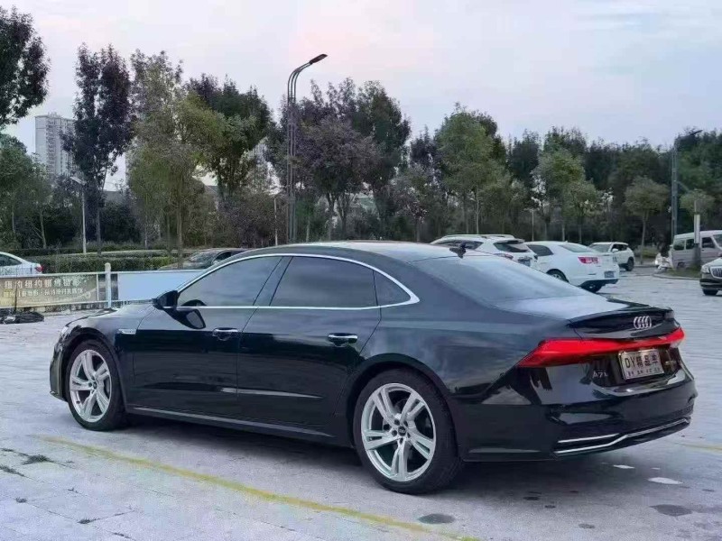 东营23年奥迪A7L4