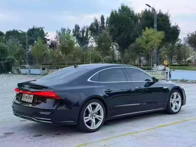 东营23年奥迪A7L6