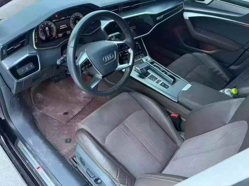 东营23年奥迪A7L9