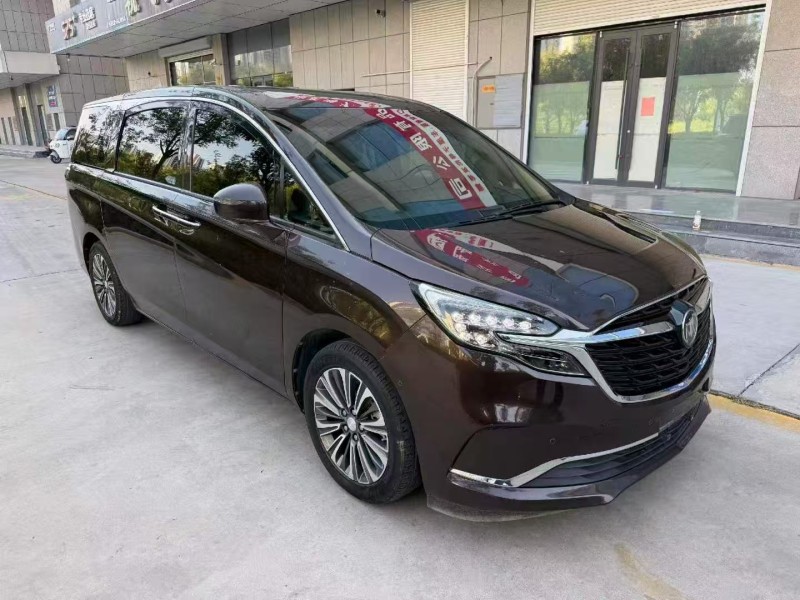 济宁21年别克GL82