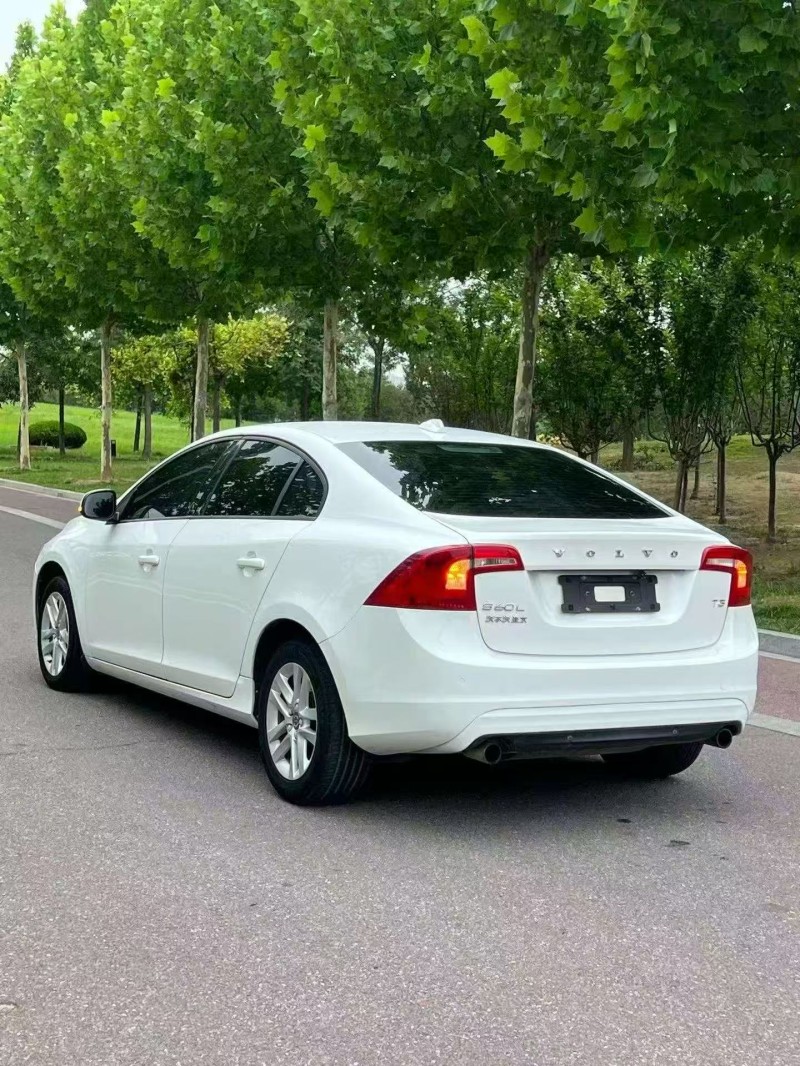 安阳16年沃尔沃S60L8