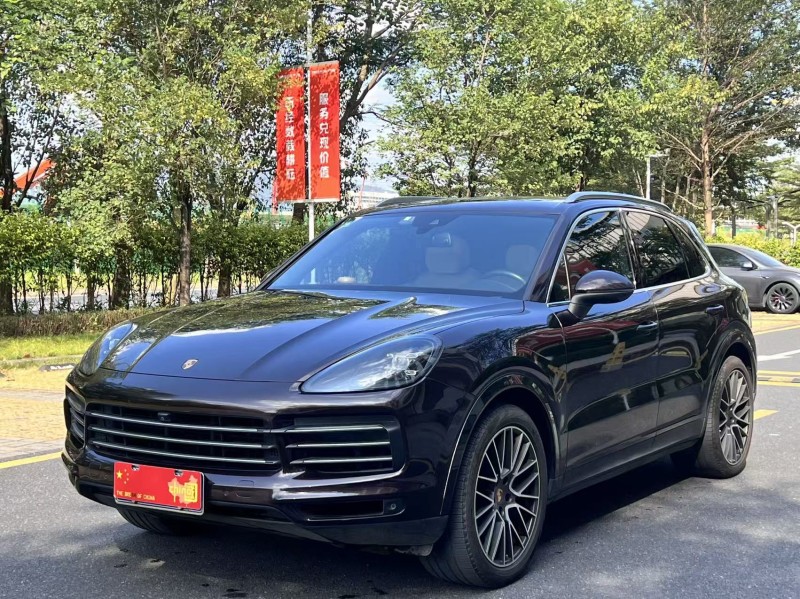 广州18年保时捷卡宴2
