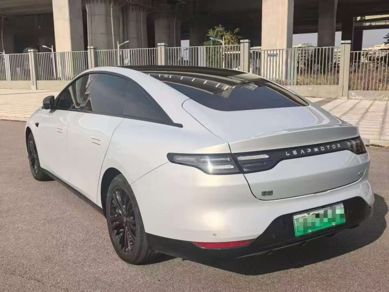 天津23年零跑汽车C015