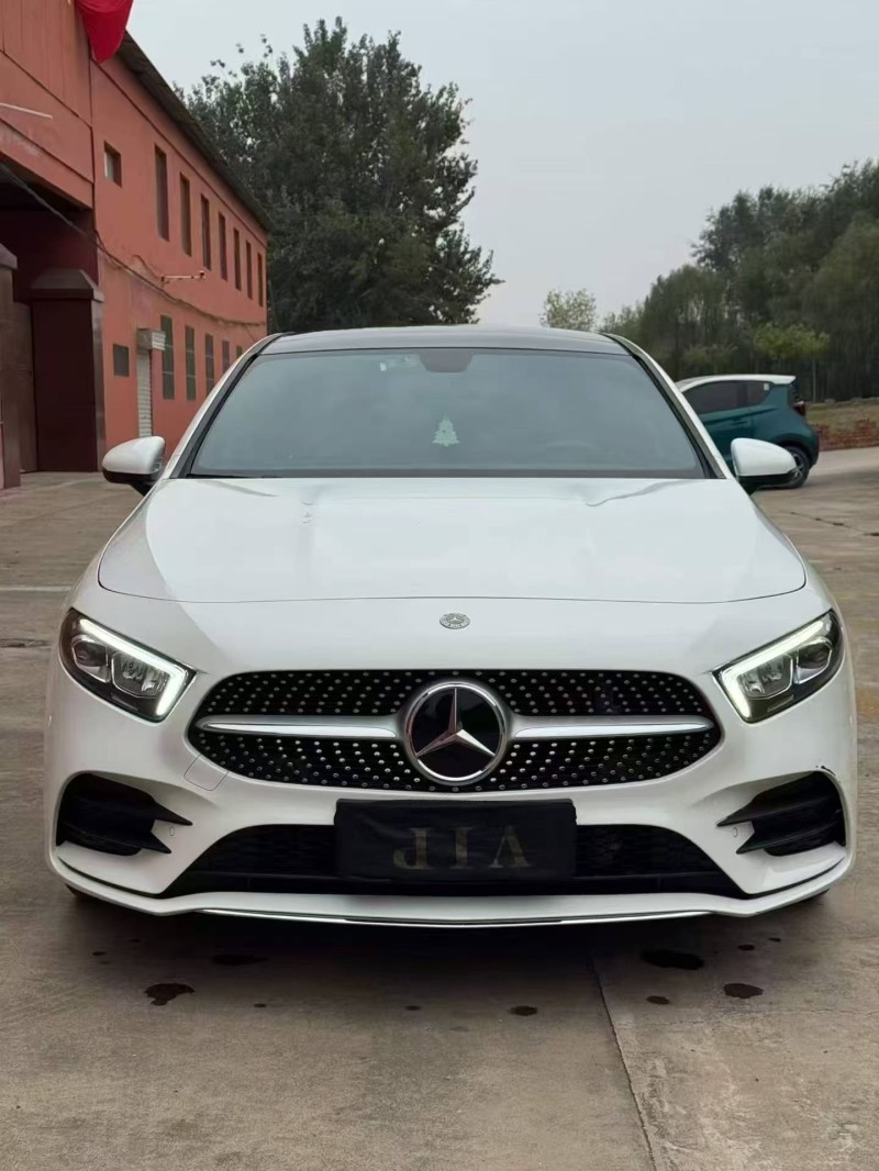 阳泉22年奔驰A1
