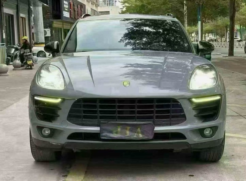 南平16年保时捷Macan1