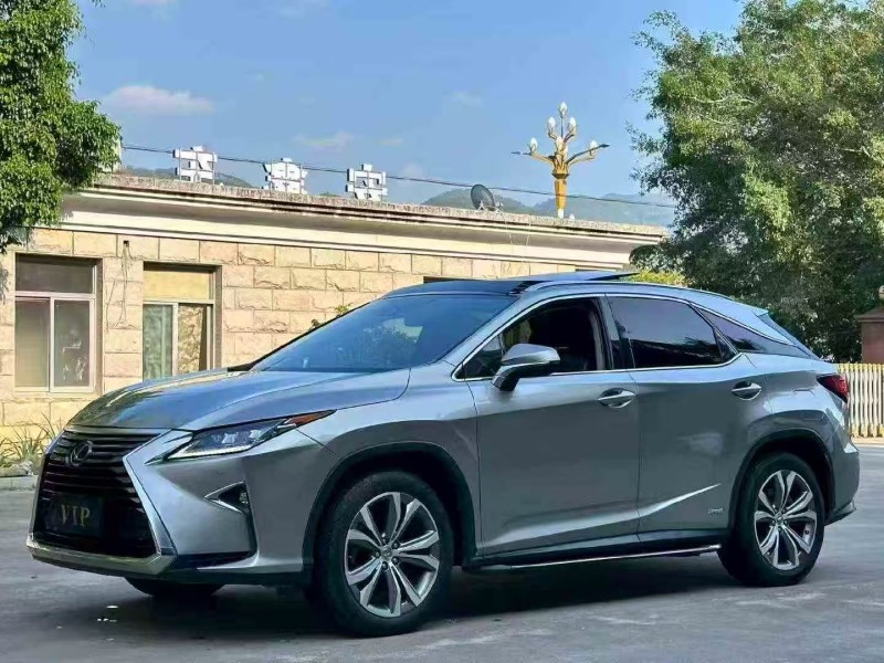 三明18年雷克萨斯RX3